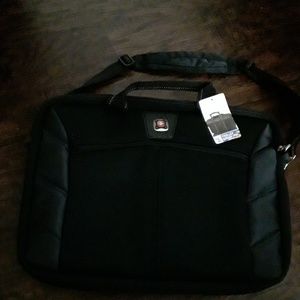 SwissGear Bags - Unisex SwissGear NWT Laptop Bag SwissGear Bags - Unisex SwissGear NWT Laptop Bag